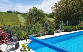 Penzion Zahrada nad řekou, restaurace a kavárna - PARKOVÁNÍ GRÁTIS
